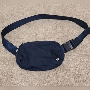 Lululemon 1L Belt Bag